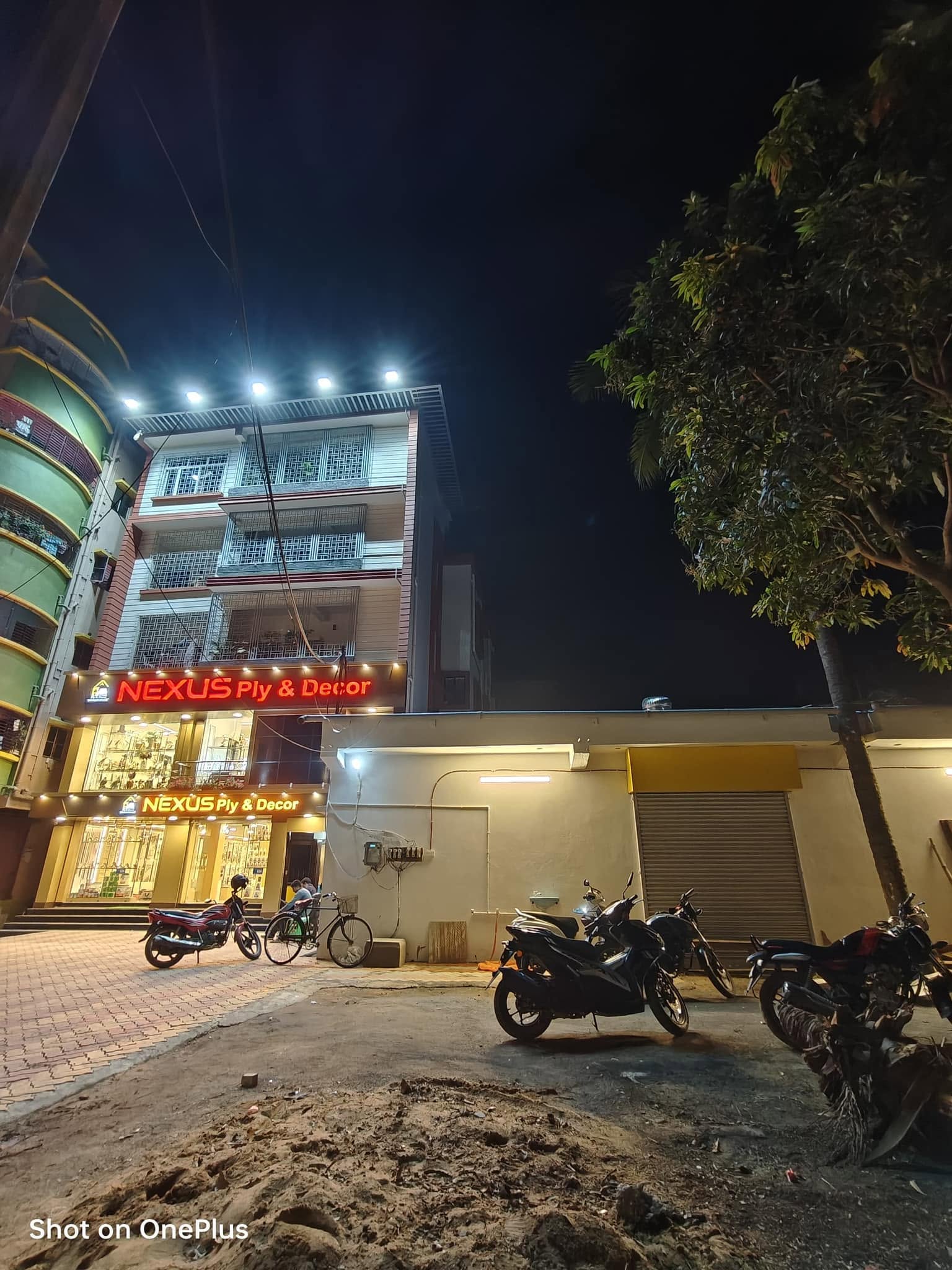 Nexus Showroom Building